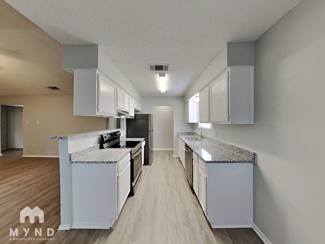717 Timberoaks Dr in Azle, TX - Building Photo - Building Photo