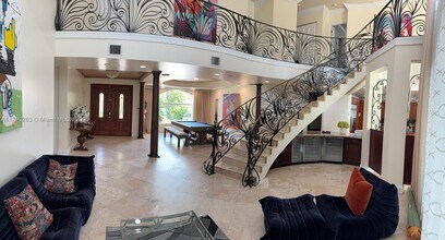 3320 NE 164th St in North Miami Beach, FL - Building Photo - Building Photo