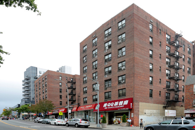 Prince Charles Apartments in Flushing, NY - Building Photo - Building Photo