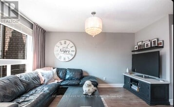 178 Lady May Dr in Whitby, ON - Building Photo - Building Photo