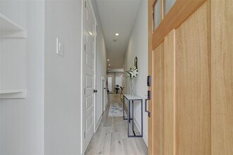 2105 Sam Wilson St in Houston, TX - Building Photo - Building Photo