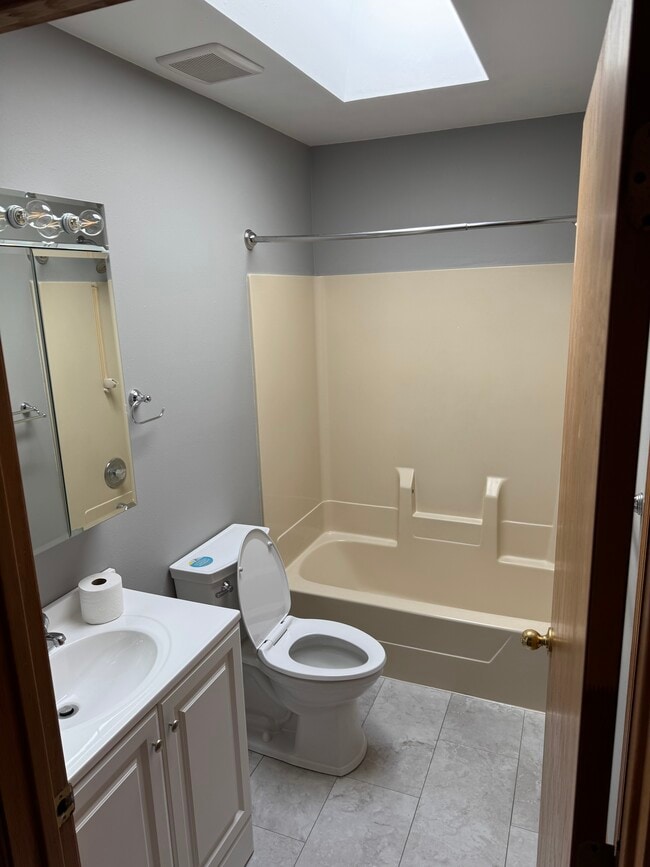 N5533 Penny Lane in Onalaska, WI - Foto de edificio - Building Photo