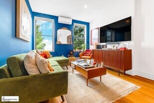 203 Luquer St, Unit 4B in Brooklyn, NY - Building Photo