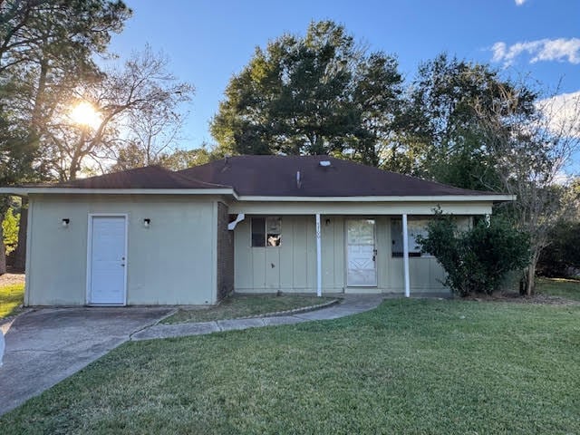 property at 5700 Eastwood Dr