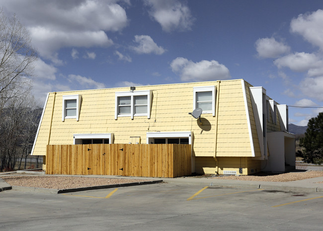 Fountain Plaza in Colorado Springs, CO - Building Photo - Building Photo