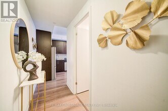 60 Berwick Ave in Toronto, ON - Building Photo - Building Photo