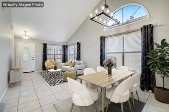 12801 Steeple-Chase Dr in Austin, TX - Building Photo - Building Photo