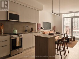 65 Trinity St in Toronto, ON - Building Photo