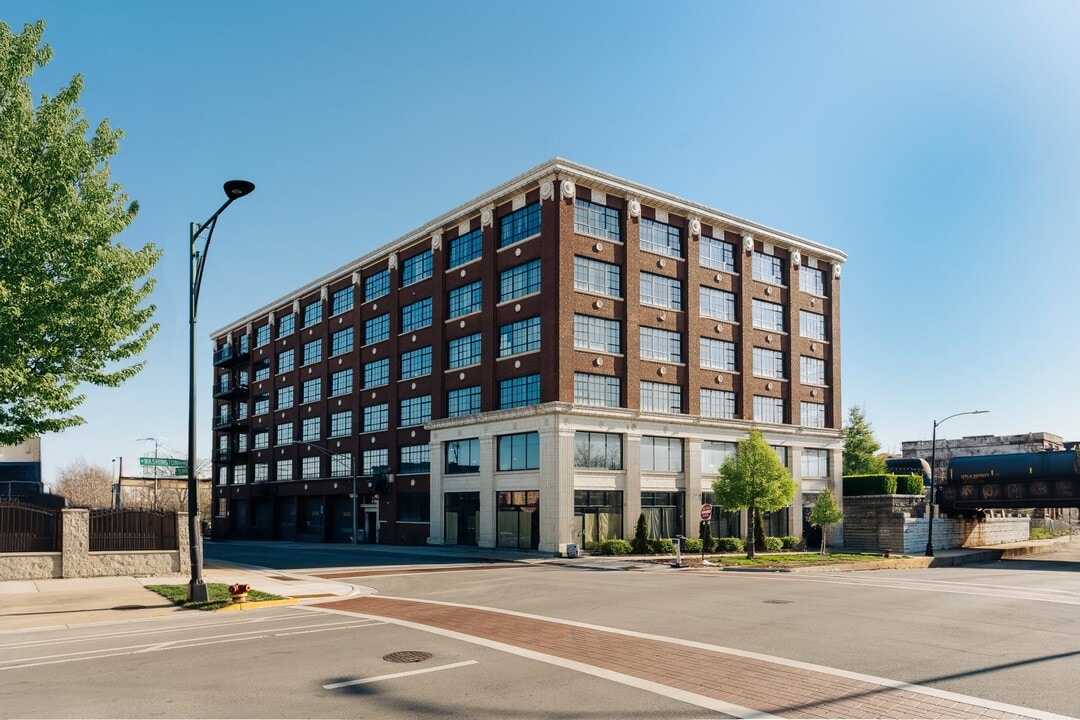 2620 Washington Blvd. in Chicago, IL - Foto de edificio