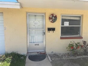 4945 Filner St in New Port Richey, FL - Building Photo - Building Photo