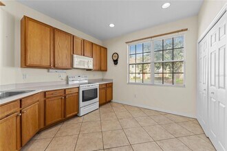 1938 Fiesta Ridge Ct in Tampa, FL - Building Photo - Building Photo