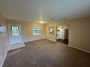 5223 Peach Ave in Seffner, FL - Building Photo - Building Photo