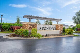 607 Parkshore Lk Ave in Cape Coral, FL - Building Photo - Building Photo