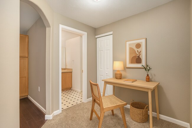 5694 N Gibralter Way-Unit -Unit 203 in Aurora, CO - Building Photo - Building Photo