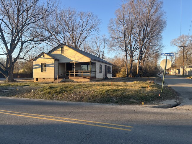 1200 W Pleasure Ave in Searcy, AR - Building Photo - Building Photo