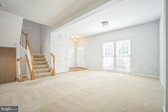 25439 Morse Dr in Chantilly, VA - Foto de edificio - Building Photo