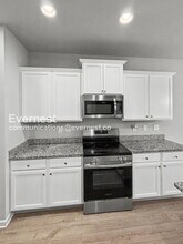 320 Bertha Honey Stewart Dr in Jackson, GA - Building Photo - Building Photo