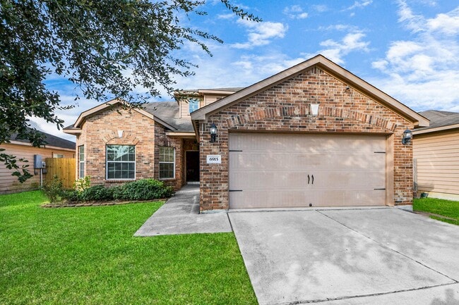 property at 6915 Primrose Rd