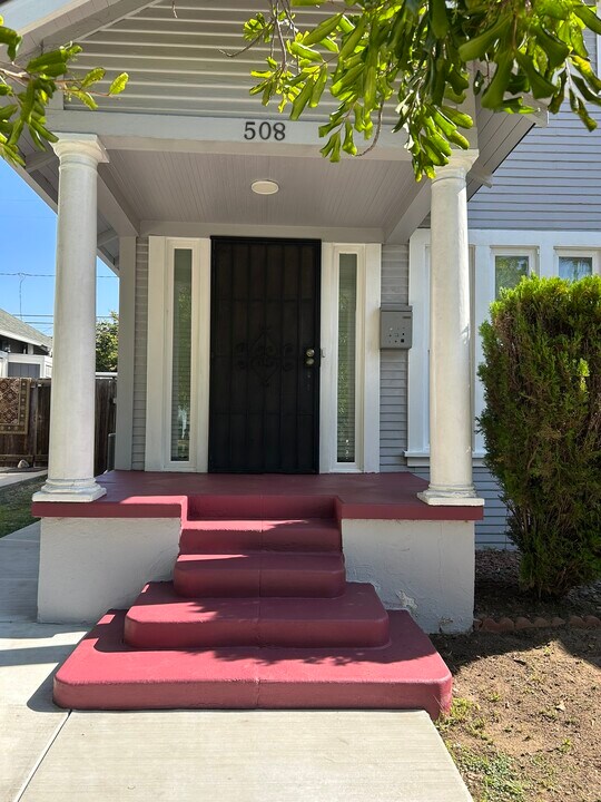 508 N Windsor Blvd in Los Angeles, CA - Building Photo