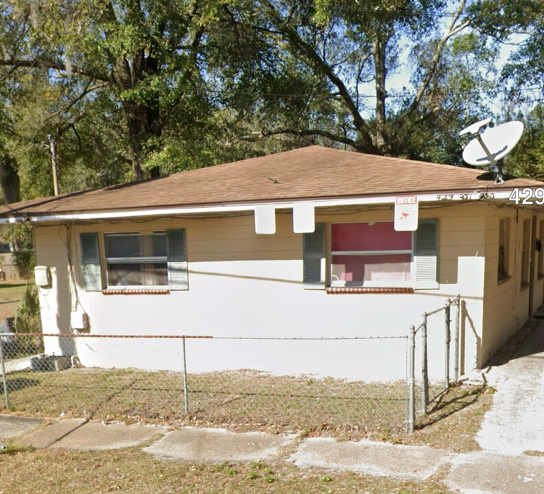 429 W 18th St in Jacksonville, FL - Foto de edificio