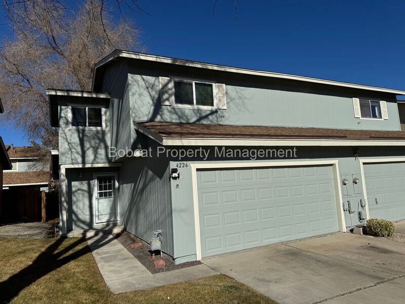 4226 Mulligan Dr in Carson City, NV - Building Photo