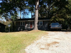 1032 Suffolk Blvd in Raleigh, NC - Building Photo - Building Photo