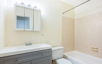 2223 Sedgwick St in Petersburg, VA - Building Photo - Building Photo
