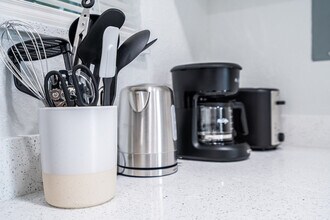 975-977 Southwest 10th Street-SI ID1324004P, Unit SI ID1324004P in Miami, FL - Building Photo - Building Photo