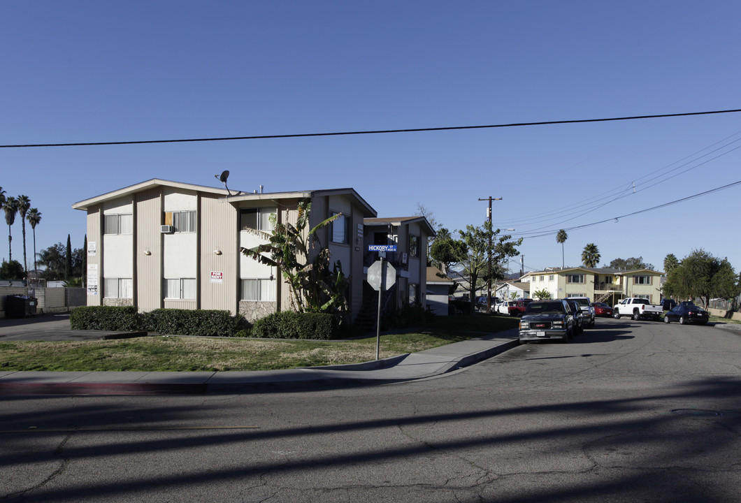 Lansing Circle Apartments in Escondido, CA - Building Photo