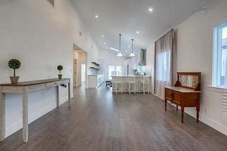 356 W 15th St in San Pedro, CA - Building Photo - Building Photo