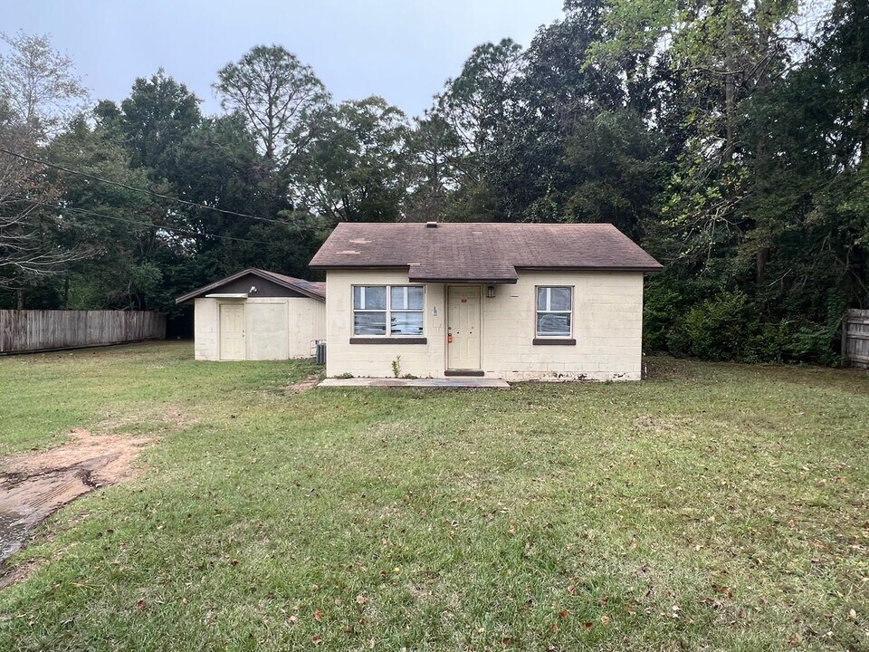 9311 Waring Rd in Pensacola, FL - Building Photo