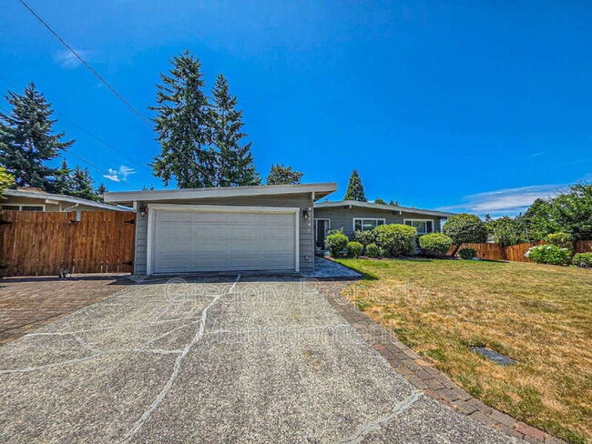 16019 NE 3rd St in Bellevue, WA - Building Photo - Building Photo