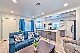 707 S 3rd St in Las Vegas, NV - Building Photo - Building Photo