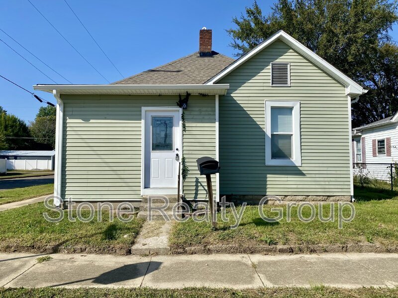 2500 N 15th 1/2 St in Terre Haute, IN - Building Photo