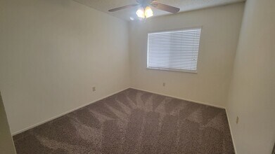 921 Harvest Creek Rd in Bakersfield, CA - Building Photo - Building Photo