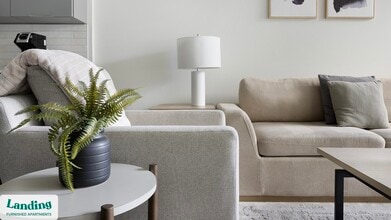 9235 W Russell Rd in Las Vegas, NV - Building Photo - Building Photo