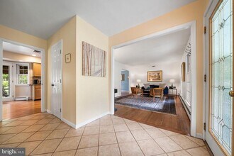 12013 Hamden Ct in Oakton, VA - Building Photo - Building Photo