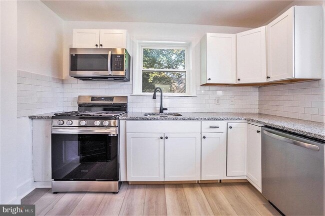 129 E Phil Ellena St