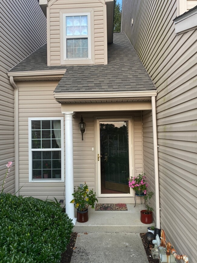 4150 Roth Farm Village Cir in Mechanicsburg, PA - Building Photo - Building Photo