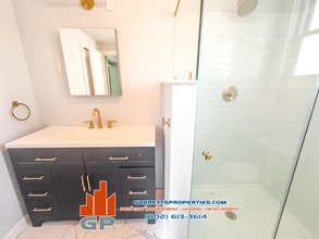 175 Palmer Ct in Shelburne, VT - Foto de edificio - Building Photo