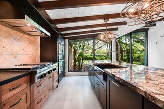 7801 SW 128th St in Miami, FL - Building Photo - Building Photo