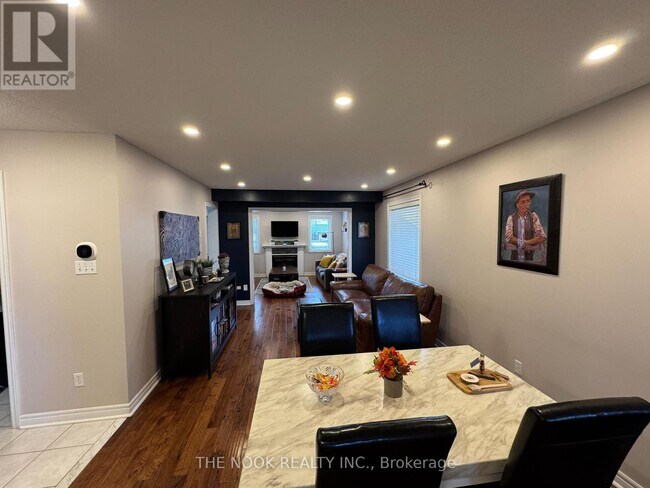 171 Willowbrook Dr in Whitby, ON - Building Photo - Building Photo