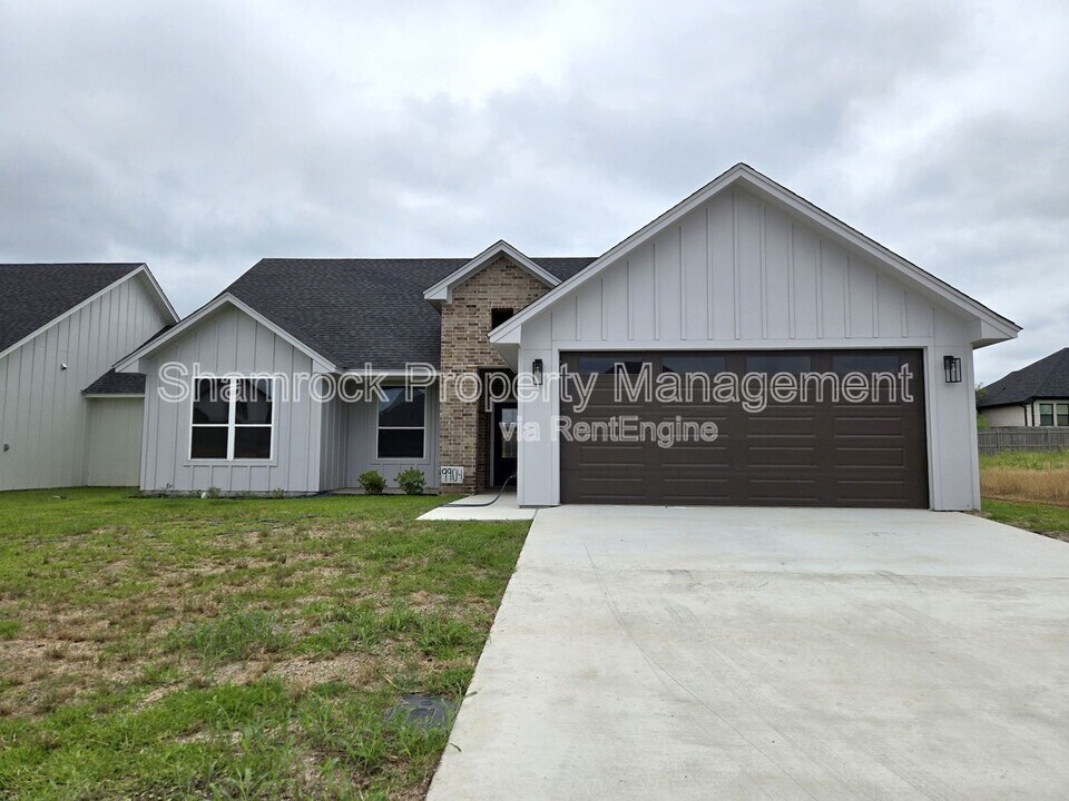 9904 Ridings Dr in Waco, TX - Building Photo