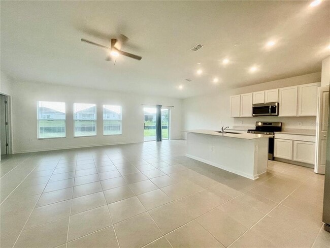 4700 Golden Knight Blvd in Kissimmee, FL - Building Photo - Building Photo