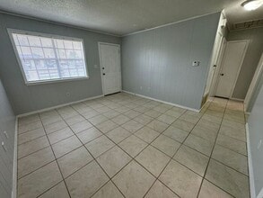 407 Schubert Dr in Pensacola, FL - Building Photo - Building Photo