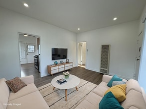 2317-2321 Ocean Park Blvd, Unit 2317- A in Santa Monica, CA - Building Photo - Building Photo