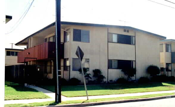 1236 W 168th St in Gardena, CA - Foto de edificio