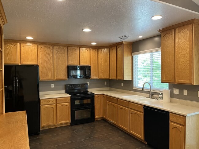 1645 W 25 N in West Point, UT - Building Photo - Building Photo