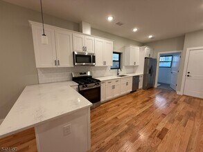 76 Barbara St in Newark, NJ - Building Photo - Building Photo