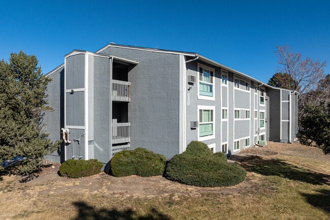 Greencrest Apartments in Colorado Springs, CO - Building Photo - Building Photo